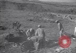 Standbild Kuomintang (KMT) gunners Feuer Feld Artillerie und mörser auf Japanisch China, 1944, aus Sekunde 22 historischem Filmmaterial Videoclip 65675035896