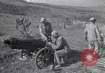 Standbild Kuomintang (KMT) gunners Feuer Feld Artillerie und mörser auf Japanisch China, 1944, aus Sekunde 29 historischem Filmmaterial Videoclip 65675035896