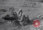 Standbild Kuomintang (KMT) gunners Feuer Feld Artillerie und mörser auf Japanisch China, 1944, aus Sekunde 32 historischem Filmmaterial Videoclip 65675035896