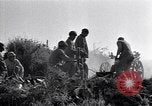 Standbild Kuomintang (KMT) gunners Feuer Feld Artillerie und mörser auf Japanisch China, 1944, aus Sekunde 38 historischem Filmmaterial Videoclip 65675035896