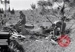 Standbild Kuomintang (KMT) gunners Feuer Feld Artillerie und mörser auf Japanisch China, 1944, aus Sekunde 43 historischem Filmmaterial Videoclip 65675035896