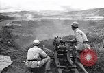 Standbild Kuomintang (KMT) gunners Feuer Feld Artillerie und mörser auf Japanisch China, 1944, aus Sekunde 53 historischem Filmmaterial Videoclip 65675035896