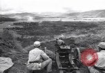 Standbild Kuomintang (KMT) gunners Feuer Feld Artillerie und mörser auf Japanisch China, 1944, aus Sekunde 56 historischem Filmmaterial Videoclip 65675035896