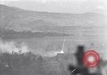 Standbild Kuomintang (KMT) gunners Feuer Feld Artillerie und mörser auf Japanisch China, 1944, aus Sekunde 62 historischem Filmmaterial Videoclip 65675035896