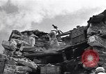 Immagine di KMT cinese di impegnare le truppe giapponesi a Teng-Chung nella provincia dello Yunnan Cina, 1944, secondo 5 filmato di repertorio 65675035897