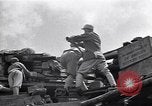Immagine di KMT cinese di impegnare le truppe giapponesi a Teng-Chung nella provincia dello Yunnan Cina, 1944, secondo 7 filmato di repertorio 65675035897