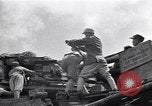 Immagine di KMT cinese di impegnare le truppe giapponesi a Teng-Chung nella provincia dello Yunnan Cina, 1944, secondo 8 filmato di repertorio 65675035897