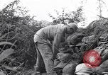 Immagine di KMT cinese di impegnare le truppe giapponesi a Teng-Chung nella provincia dello Yunnan Cina, 1944, secondo 41 filmato di repertorio 65675035897