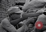 Immagine di KMT cinese di impegnare le truppe giapponesi a Teng-Chung nella provincia dello Yunnan Cina, 1944, secondo 55 filmato di repertorio 65675035897