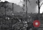 Standbild Chinesischen Nationalistischen Kuomintang (KMT) Kräfte Tengchong eingeben China, 1944, aus Sekunde 30 historischem Filmmaterial Videoclip 65675035898