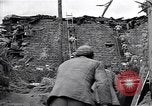 Standbild Chinesischen Nationalistischen Kuomintang (KMT) Kräfte Tengchong eingeben China, 1944, aus Sekunde 52 historischem Filmmaterial Videoclip 65675035898