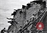 Standbild Chinesischen Nationalistischen Kuomintang (KMT) Kräfte Tengchong eingeben China, 1944, aus Sekunde 62 historischem Filmmaterial Videoclip 65675035898
