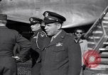 Immagine di US Air Force Officer Atene GRECIA, 1947, secondo 18 filmato di repertorio 65675035903
