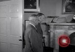 Standbild Präsident Truman und Gen George Marshall C Washington DC USA, 1947, aus Sekunde 9 historischem Filmmaterial Videoclip 65675035905