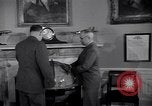 Standbild Präsident Truman und Gen George Marshall C Washington DC USA, 1947, aus Sekunde 15 historischem Filmmaterial Videoclip 65675035905