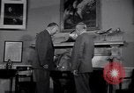 Standbild Präsident Truman und Gen George Marshall C Washington DC USA, 1947, aus Sekunde 25 historischem Filmmaterial Videoclip 65675035905