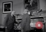 Standbild Präsident Truman und Gen George Marshall C Washington DC USA, 1947, aus Sekunde 38 historischem Filmmaterial Videoclip 65675035905
