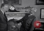 Standbild Präsident Truman und Gen George Marshall C Washington DC USA, 1947, aus Sekunde 44 historischem Filmmaterial Videoclip 65675035905
