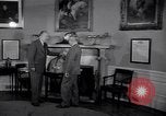 Standbild Präsident Truman und Gen George Marshall C Washington DC USA, 1947, aus Sekunde 57 historischem Filmmaterial Videoclip 65675035905