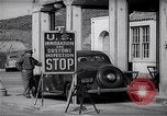 Standbild US-Zollbehörden bei Tijuana Grenze Tijuana Mexico, 1939, aus Sekunde 8 historischem Filmmaterial Videoclip 65675035921