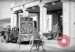 Standbild US-Zollbehörden bei Tijuana Grenze Tijuana Mexico, 1939, aus Sekunde 43 historischem Filmmaterial Videoclip 65675035921