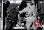 Standbild US-Zollbehörden bei Tijuana Grenze Tijuana Mexico, 1939, aus Sekunde 61 historischem Filmmaterial Videoclip 65675035921