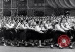Immagine di La giornata del lavoro celebrazioni Mosca Russia Unione Sovietica, 1952, secondo 33 filmato di repertorio 65675035931