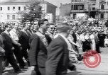 Standbild May Day Parade Polen, 1952, aus Sekunde 23 historischem Filmmaterial Videoclip 65675035932
