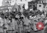 Standbild May Day Parade Polen, 1952, aus Sekunde 26 historischem Filmmaterial Videoclip 65675035932