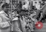 Standbild May Day Parade Polen, 1952, aus Sekunde 28 historischem Filmmaterial Videoclip 65675035932