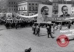 Standbild May Day Parade Polen, 1952, aus Sekunde 37 historischem Filmmaterial Videoclip 65675035932