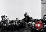 Standbild Mai Tag feiern Berlin East Deutschland, 1952, aus Sekunde 29 historischem Filmmaterial Videoclip 65675035935