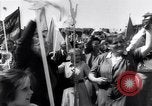 Standbild Mai Tag feiern Berlin East Deutschland, 1952, aus Sekunde 35 historischem Filmmaterial Videoclip 65675035935