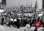 Standbild Mai Tag feiern Berlin East Deutschland, 1952, aus Sekunde 57 historischem Filmmaterial Videoclip 65675035935