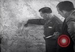 Immagine di Generale Van Fleet Atene GRECIA, 1948, secondo 5 filmato di repertorio 65675035937