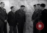 Immagine di Generale Van Fleet Atene GRECIA, 1948, secondo 19 filmato di repertorio 65675035937
