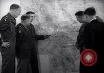 Immagine di Generale Van Fleet Atene GRECIA, 1948, secondo 24 filmato di repertorio 65675035937