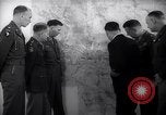 Immagine di Generale Van Fleet Atene GRECIA, 1948, secondo 32 filmato di repertorio 65675035937