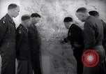 Immagine di Generale Van Fleet Atene GRECIA, 1948, secondo 34 filmato di repertorio 65675035937