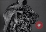 Immagine di Christian Dior New York United States USA, 1949, secondo 8 filmato di repertorio 65675035942