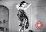 Immagine di Christian Dior New York United States USA, 1949, secondo 3 filmato di repertorio 65675035943