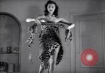 Immagine di Christian Dior New York United States USA, 1949, secondo 18 filmato di repertorio 65675035943