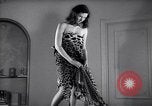 Immagine di Christian Dior New York United States USA, 1949, secondo 32 filmato di repertorio 65675035943
