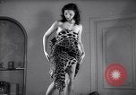 Immagine di Christian Dior New York United States USA, 1949, secondo 48 filmato di repertorio 65675035943