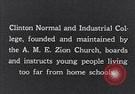 Standbild getrennten Wohn- schulen South Carolina United States USA, 1936, aus Sekunde 35 historischem Filmmaterial Videoclip 65675035955