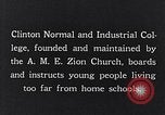 Standbild getrennten Wohn- schulen South Carolina United States USA, 1936, aus Sekunde 47 historischem Filmmaterial Videoclip 65675035955