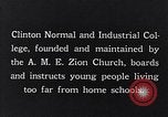 Standbild getrennten Wohn- schulen South Carolina United States USA, 1936, aus Sekunde 50 historischem Filmmaterial Videoclip 65675035955