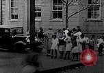 Standbild Brot Verteilung während der Großen Depression Tennessee United States USA, 1936, aus Sekunde 1 historischem Filmmaterial Videoclip 65675035962