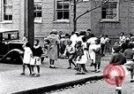 Standbild Brot Verteilung während der Großen Depression Tennessee United States USA, 1936, aus Sekunde 3 historischem Filmmaterial Videoclip 65675035962