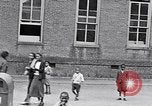 Standbild Brot Verteilung während der Großen Depression Tennessee United States USA, 1936, aus Sekunde 18 historischem Filmmaterial Videoclip 65675035962